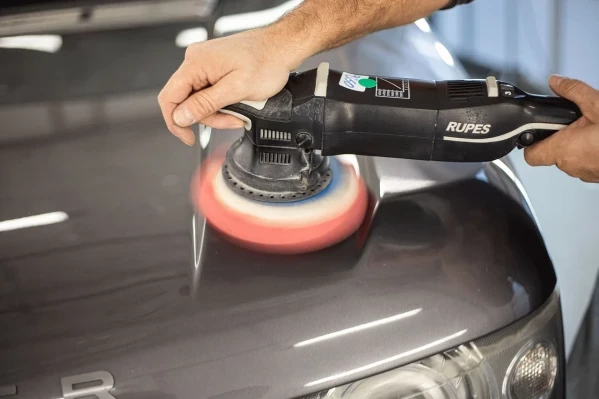 WE NEED CAR PAINTER & POLISHER - 1