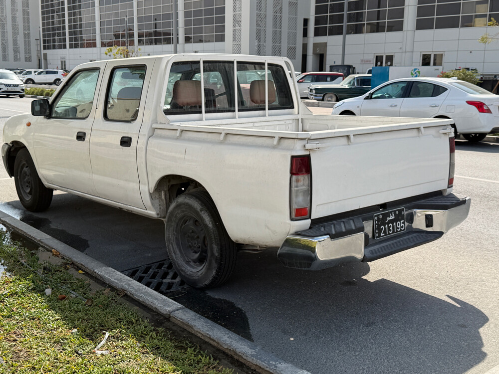 nissan diesel pickup — photo 2 for sale in Qatar