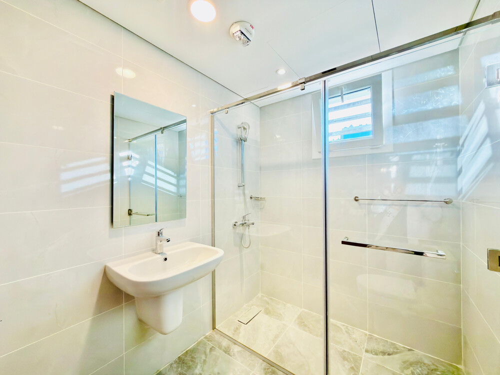 Luxury& Comfort in Corniche - 20
