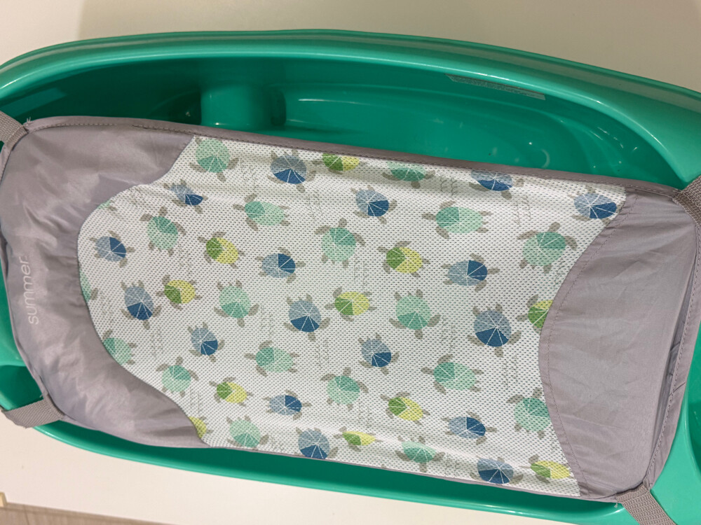 baby bathtub  - 1