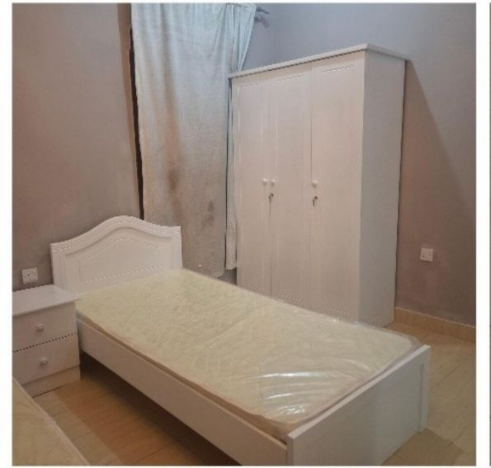 Selling beds and wardrobes, and s - 15