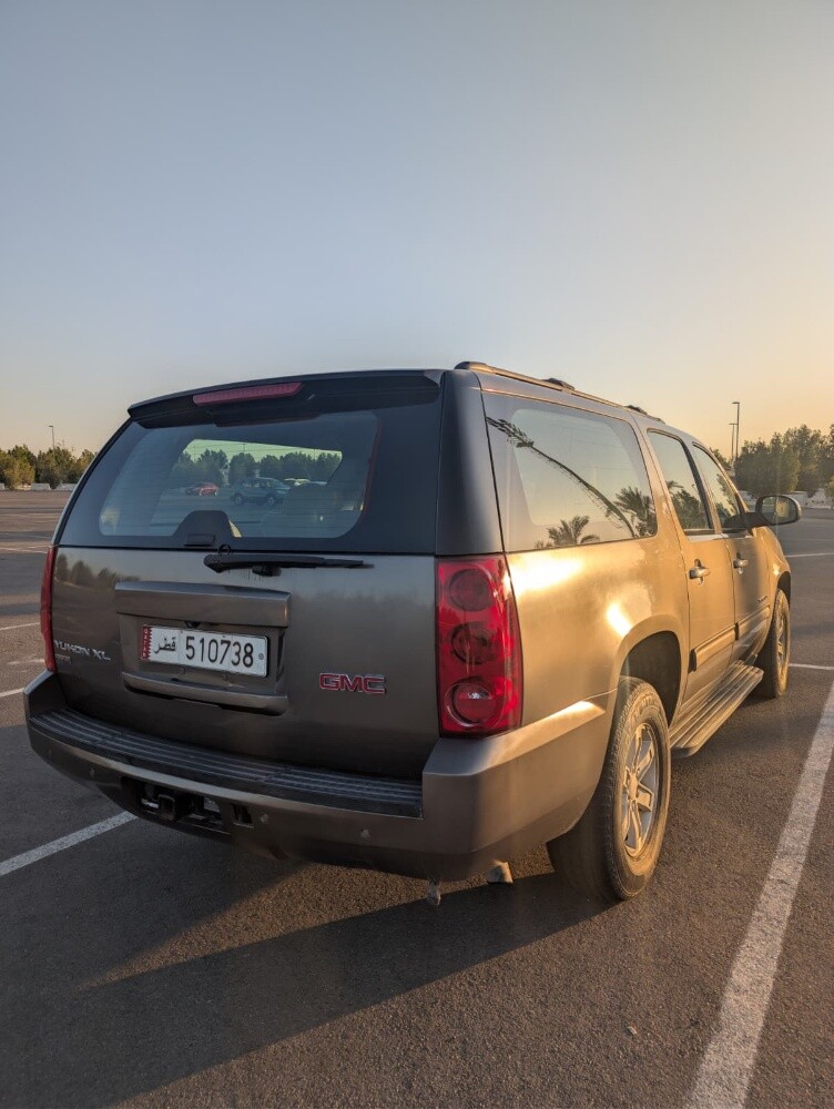 GMC YUKON XL 2012 — photo 2 for sale in Qatar