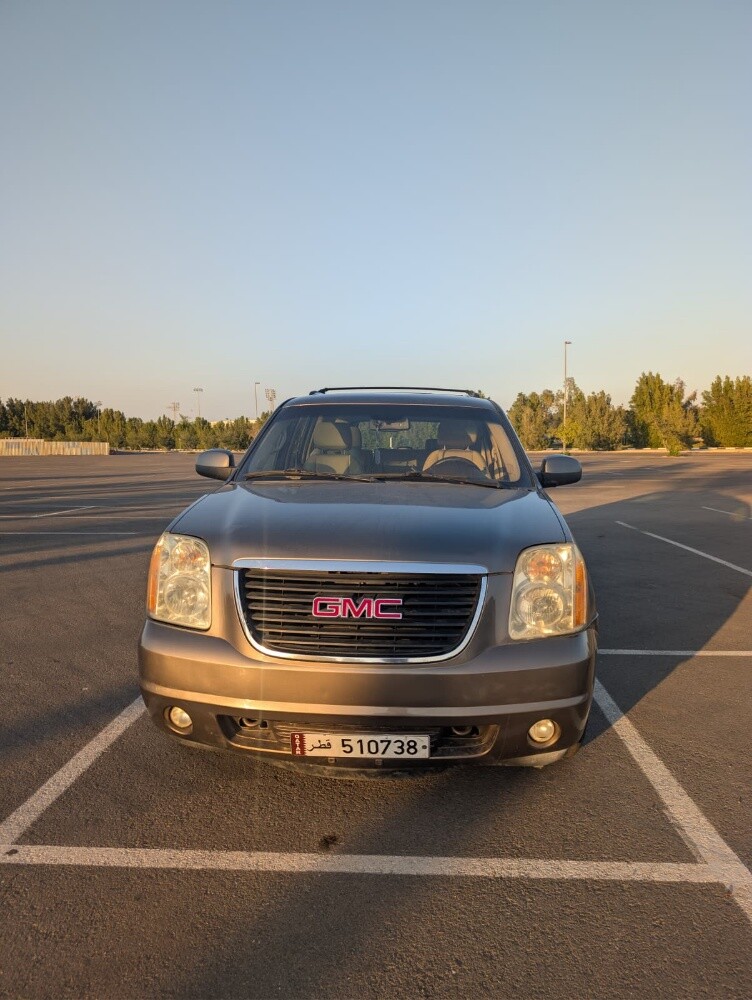 GMC YUKON XL 2012 — photo 1 for sale in Qatar