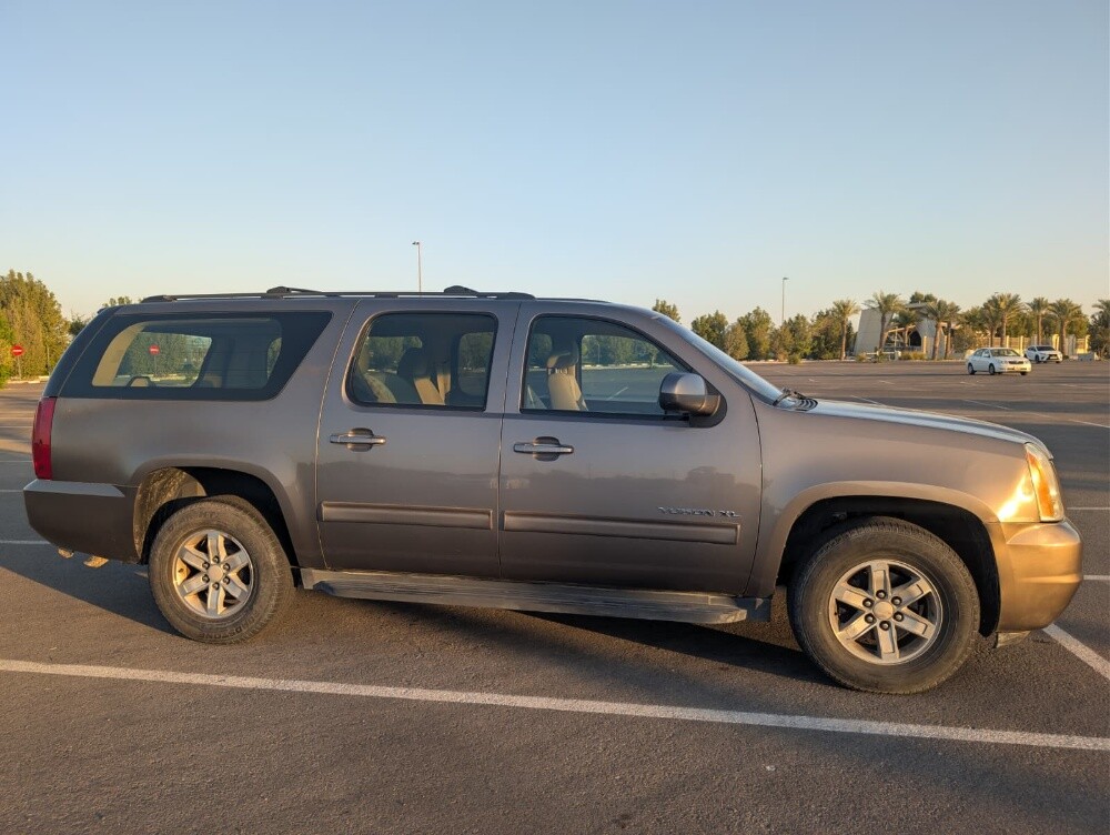 GMC YUKON XL 2012 — photo 6 for sale in Qatar