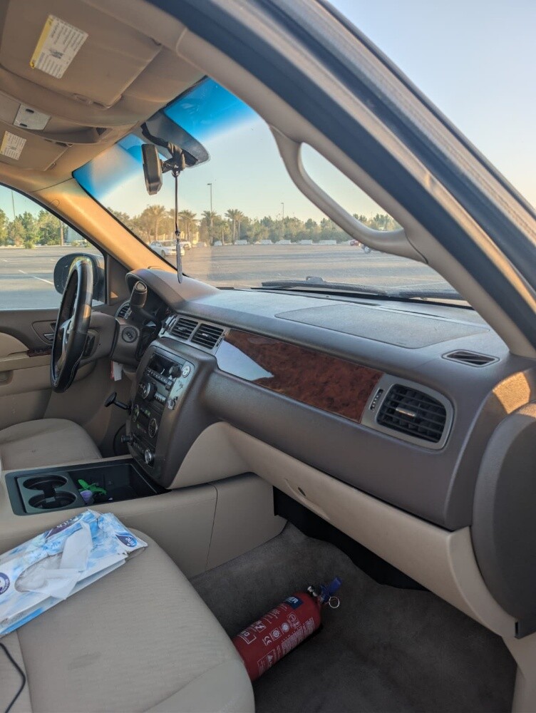 GMC YUKON XL 2012 — photo 8 for sale in Qatar