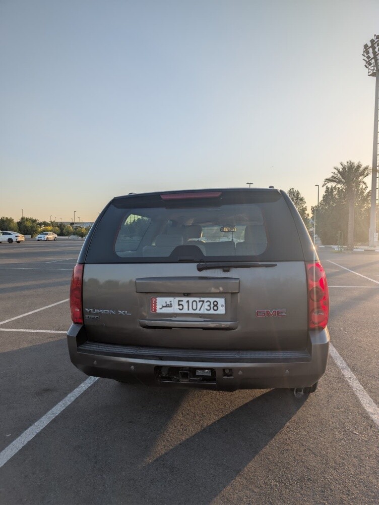 GMC YUKON XL 2012 — photo 5 for sale in Qatar