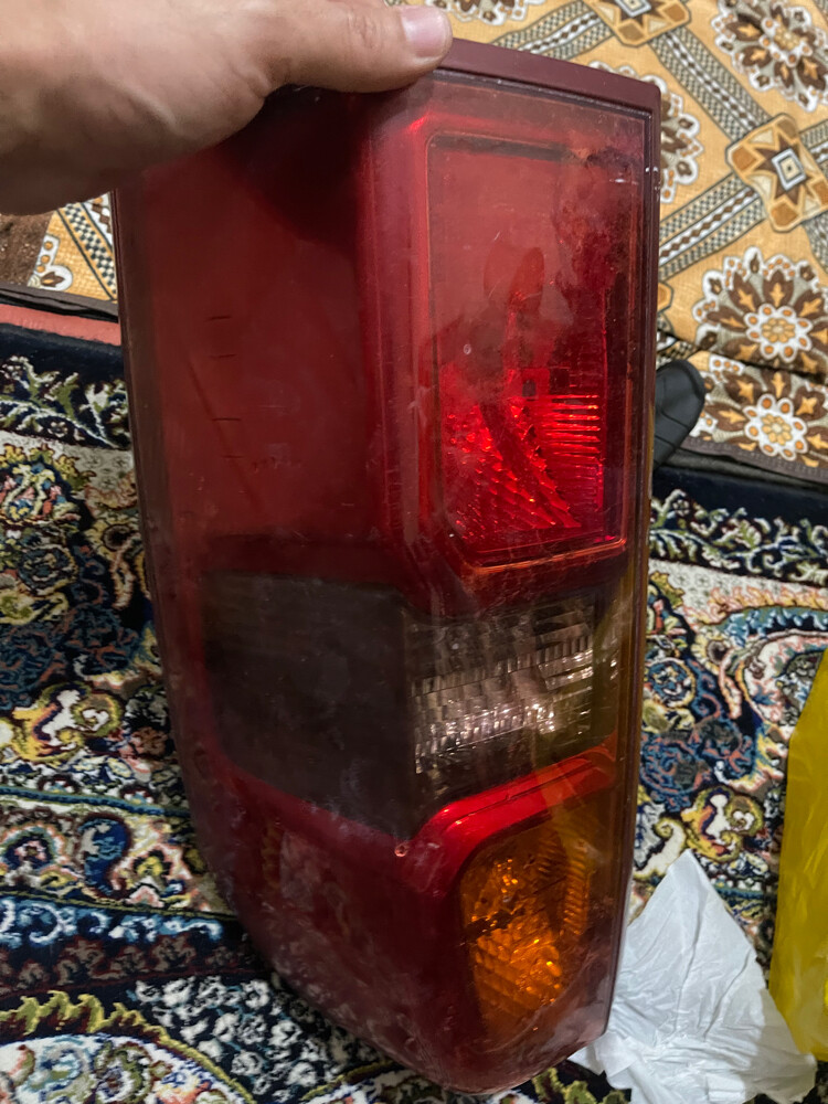 مصباح خلفي نيسان بترول فتك - 1