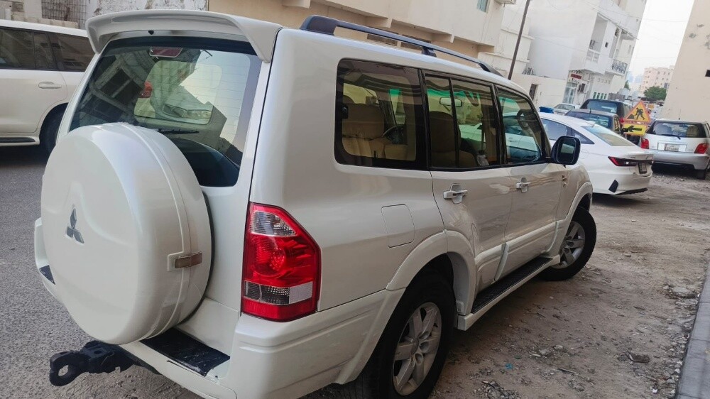 Mitsubishi Pajero - 11