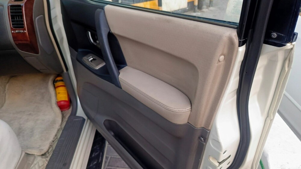Mitsubishi Pajero - 4