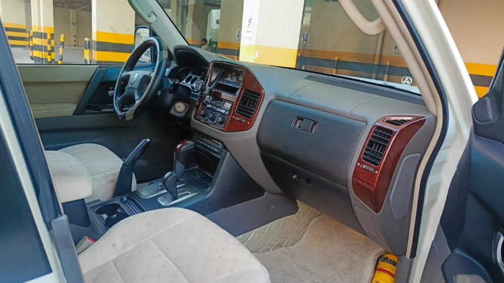 Mitsubishi Pajero - 15