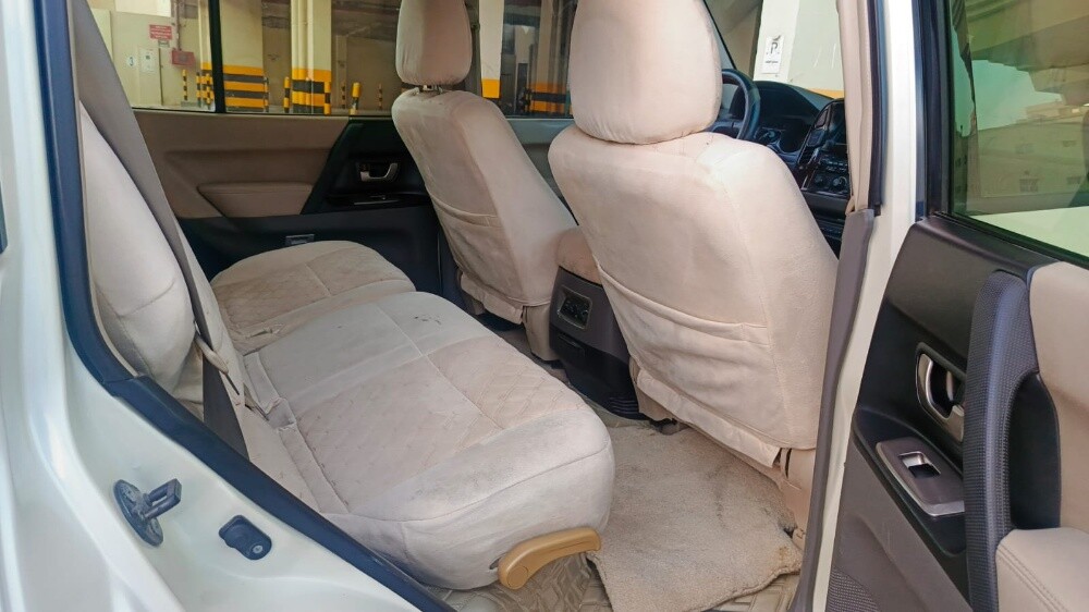 Mitsubishi Pajero - 14
