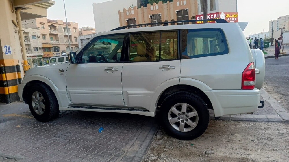 Mitsubishi Pajero - 10