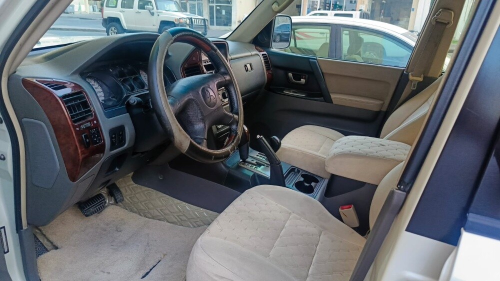 Mitsubishi Pajero - 5