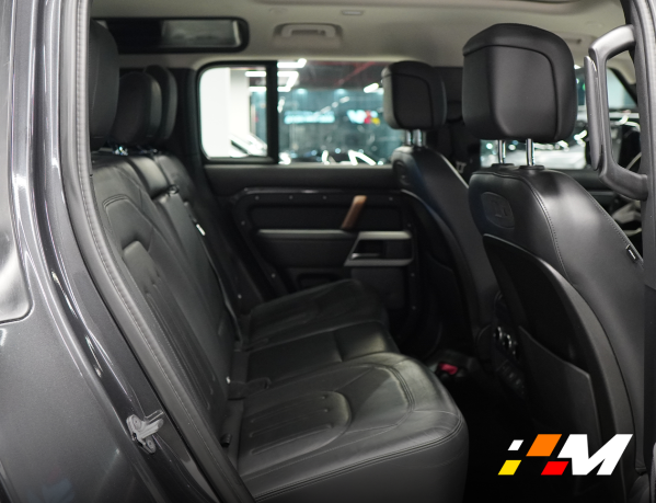 Land Rover Defender [SOLD] — photo 10 for sale in Qatar