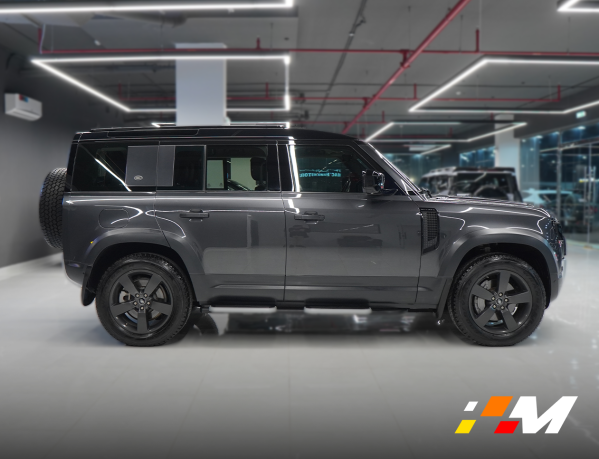 Land Rover Defender [SOLD] — photo 2 for sale in Qatar