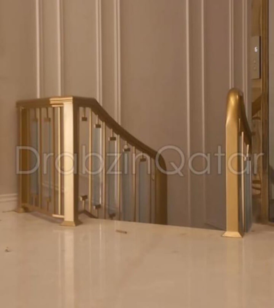 صباغ البوابات  والأبواب والاثاث - 9