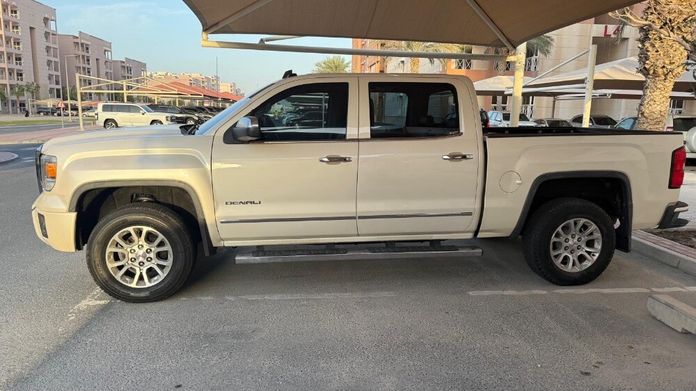 GMC Denali 2015 perfect condition — photo 2 for sale in Qatar