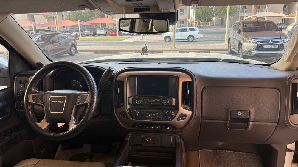 GMC Denali 2015 perfect condition — photo 8 for sale in Qatar
