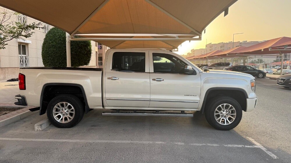 GMC Denali 2015 perfect condition — photo 4 for sale in Qatar