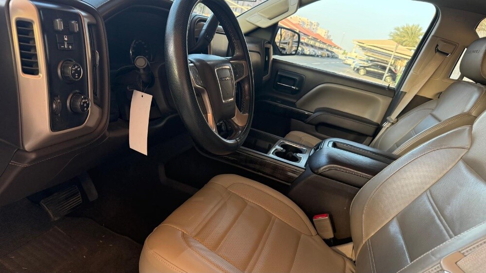 GMC Denali 2015 perfect condition — photo 5 for sale in Qatar