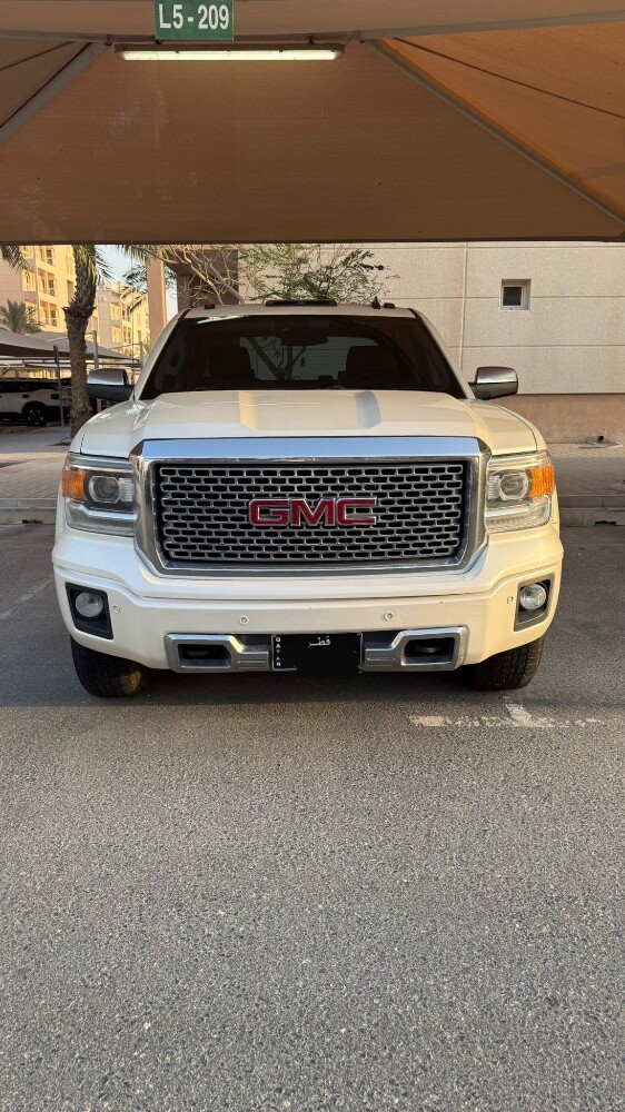GMC Denali 2015 perfect condition — photo 1 for sale in Qatar