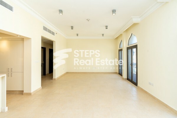 Spacious Apartment with Sea View - 2