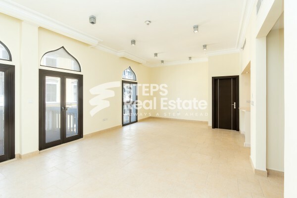 Spacious Apartment with Sea View - 1