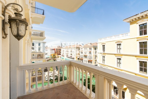 Spacious Apartment with Sea View - 8