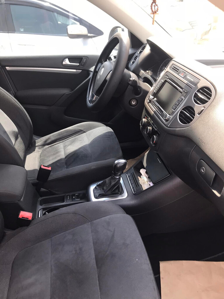 For sale 2012 Volkswagen Tiguan - 4
