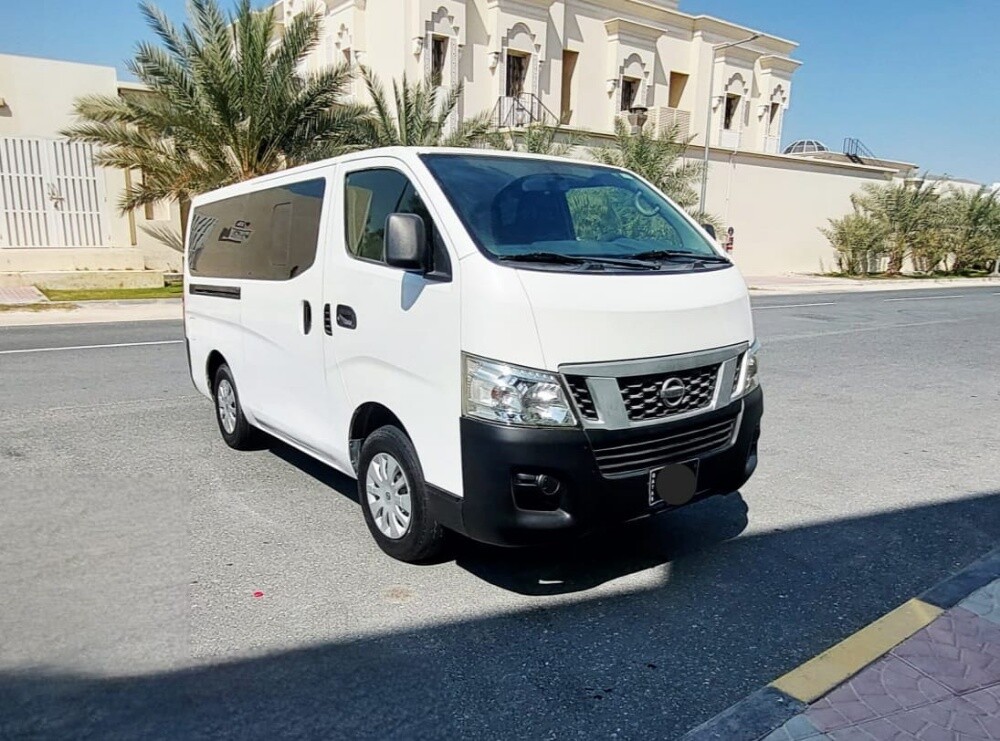 NISSAN URVAN - 2