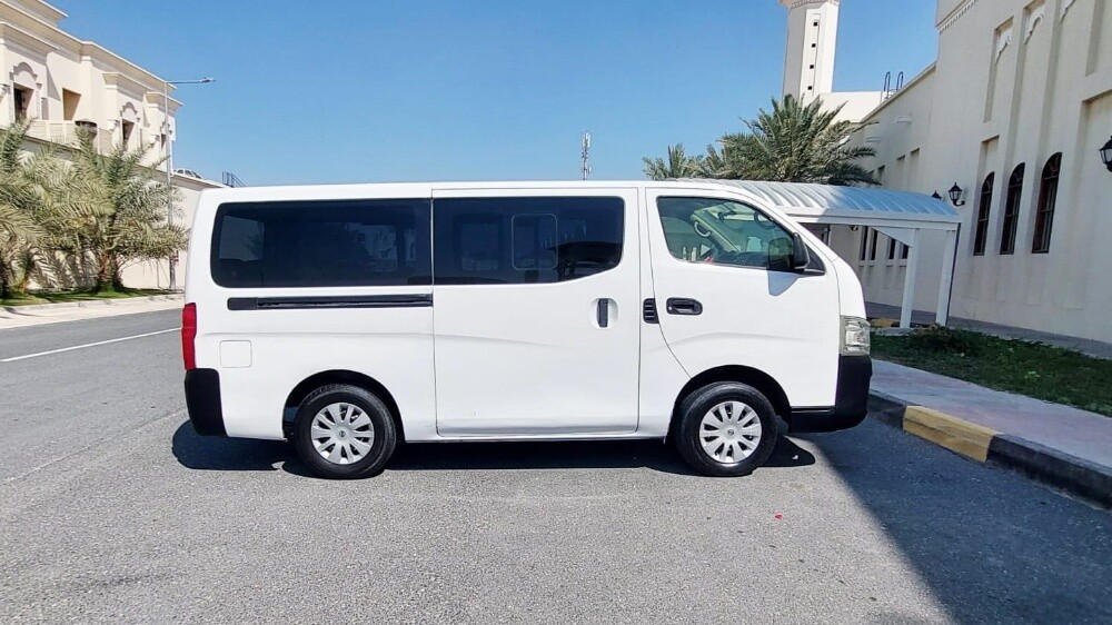 NISSAN URVAN - 7