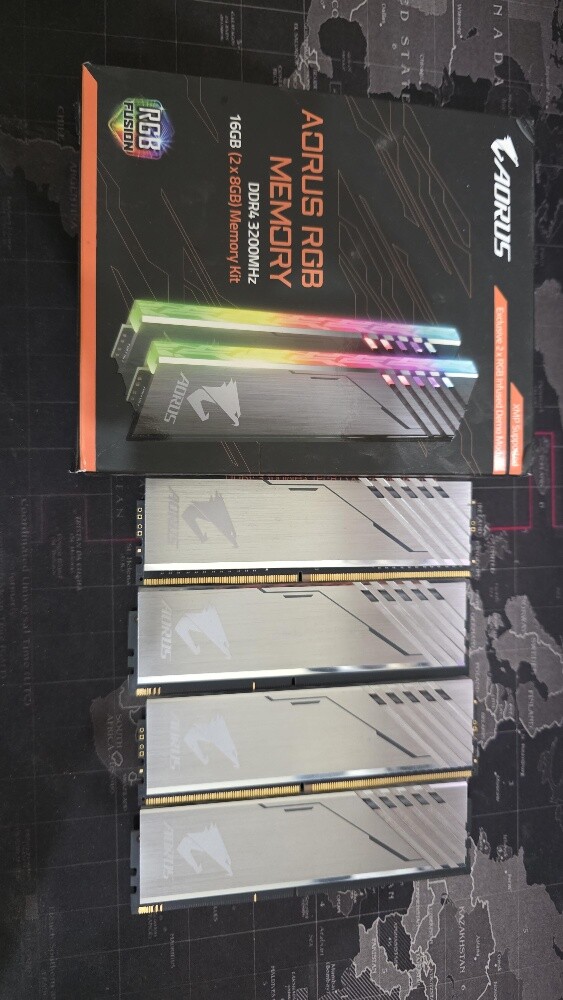 AORUS RGB Memory 16GB (2x8GB) - 4