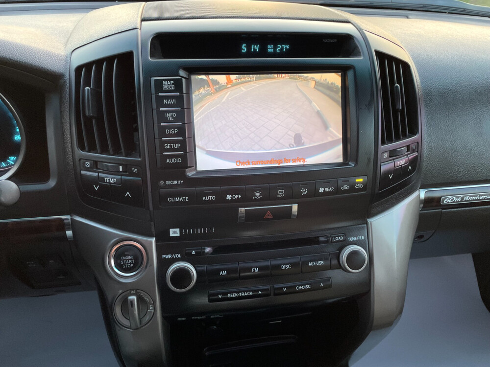 Toyota LandCruiser VXR 2011 — photo 11 for sale in Qatar
