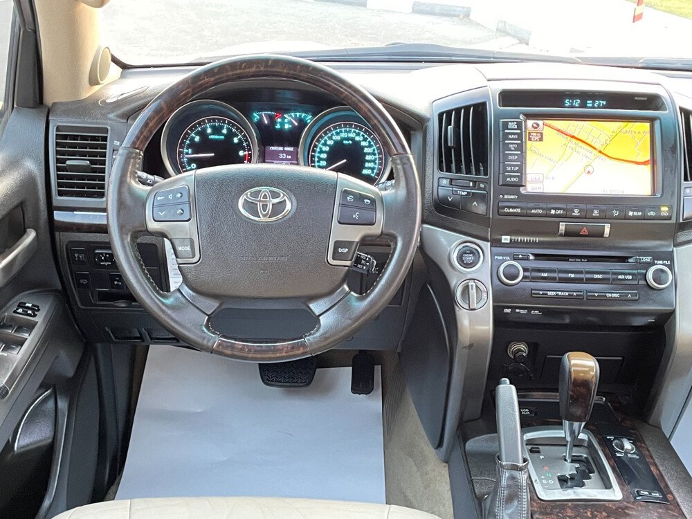 Toyota LandCruiser VXR 2011 — photo 9 for sale in Qatar