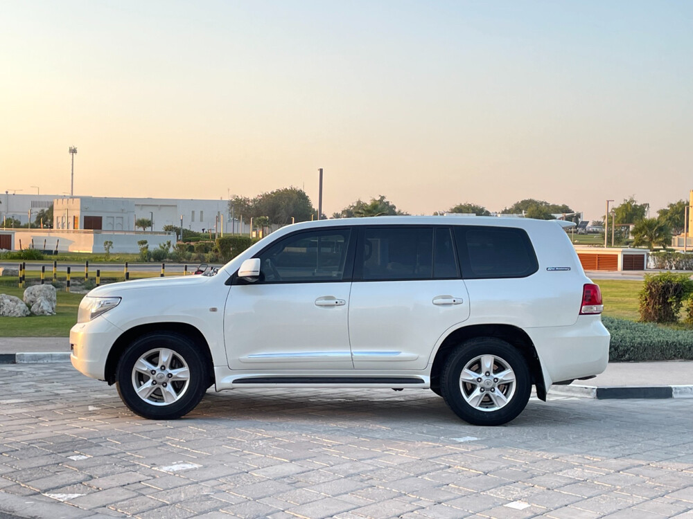 Toyota LandCruiser VXR 2011 — photo 2 for sale in Qatar