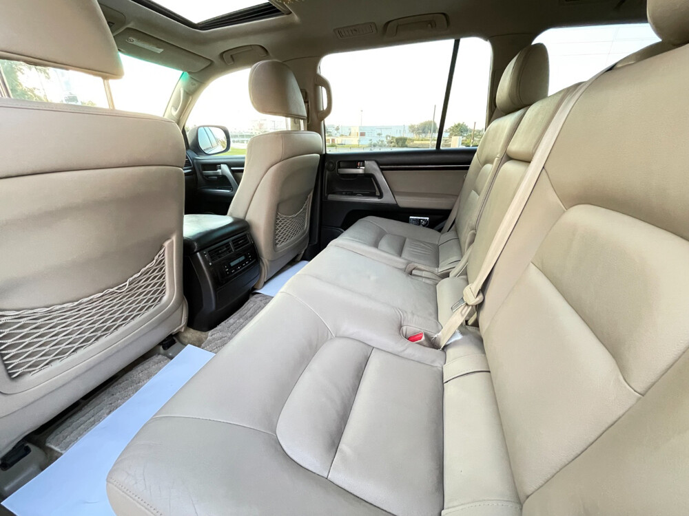 Toyota LandCruiser VXR 2011 — photo 7 for sale in Qatar