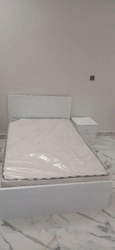 bad, mattress, cabinet - 1