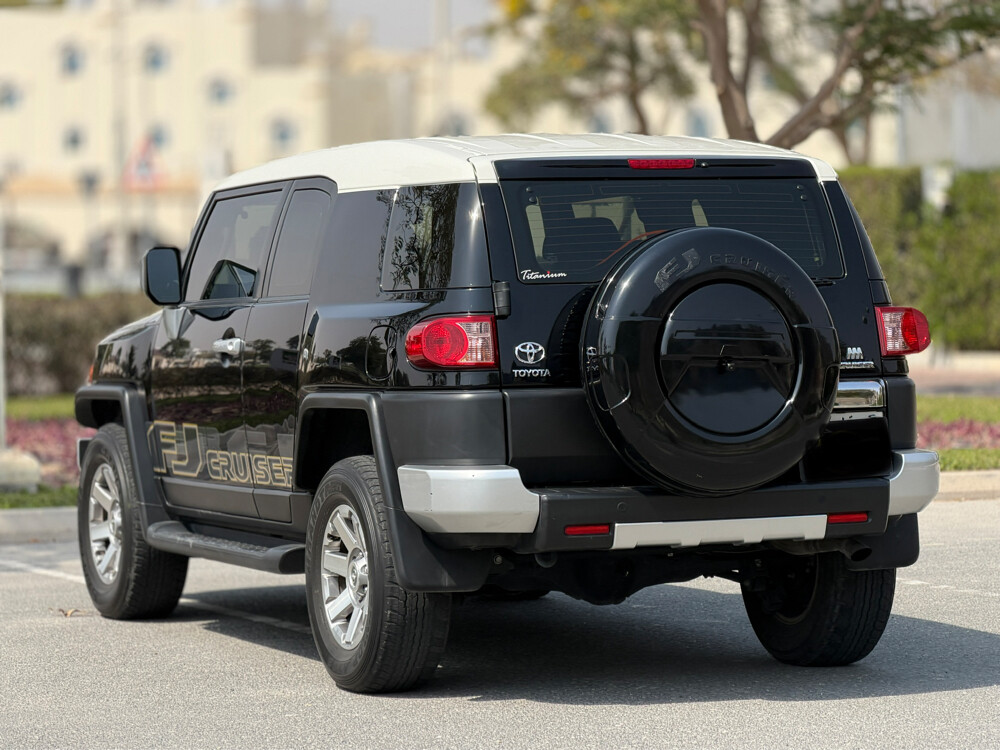 FJ Cruiser — photo 5 for sale in Qatar