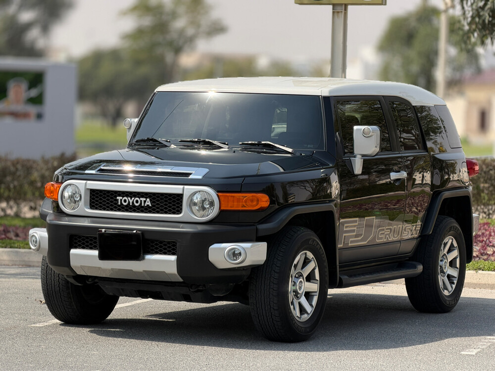 FJ Cruiser — photo 1 for sale in Qatar
