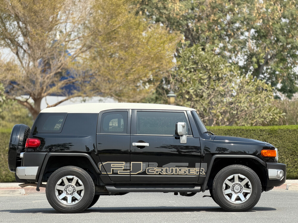 FJ Cruiser — photo 8 for sale in Qatar
