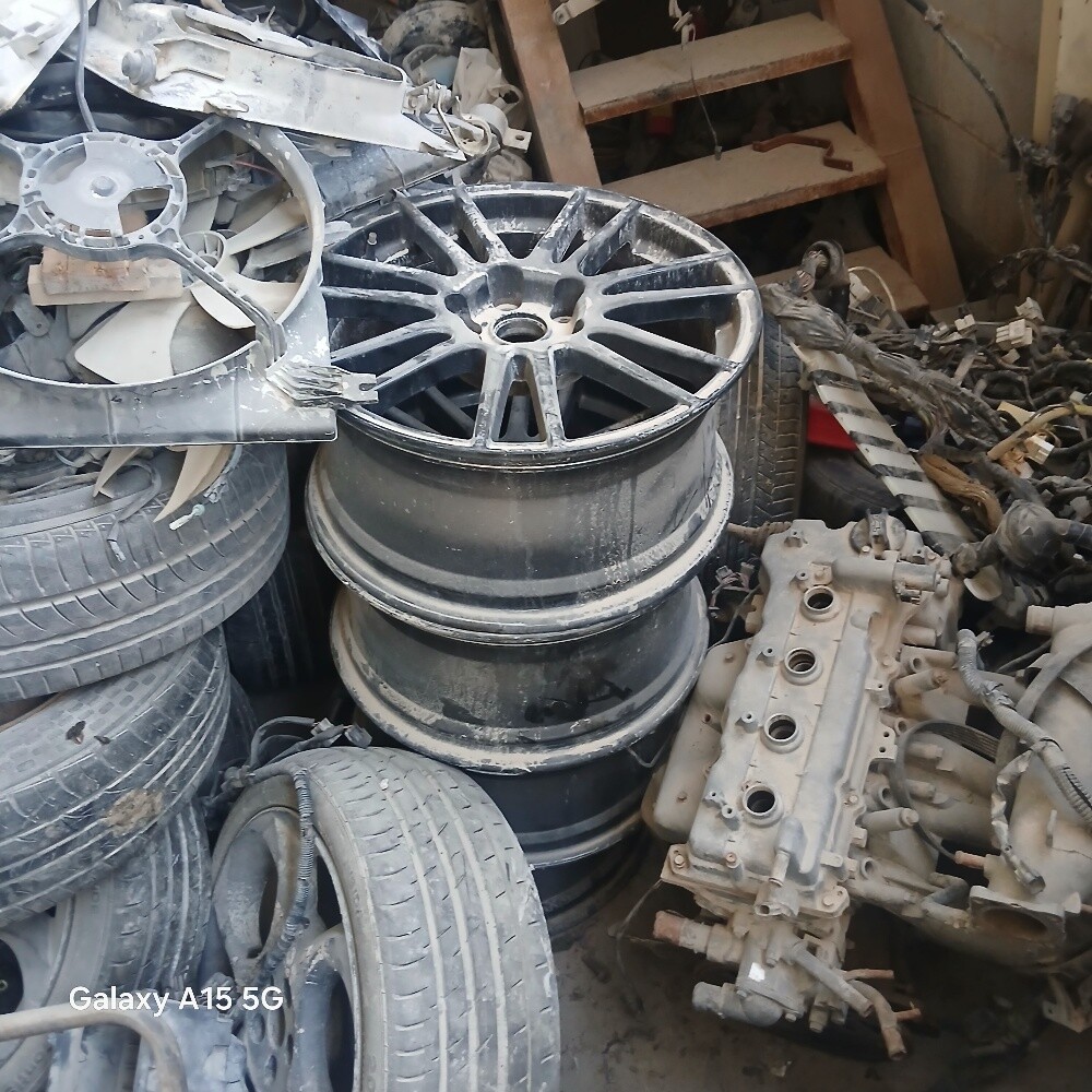 Used and new Subaru spare parts f - 6