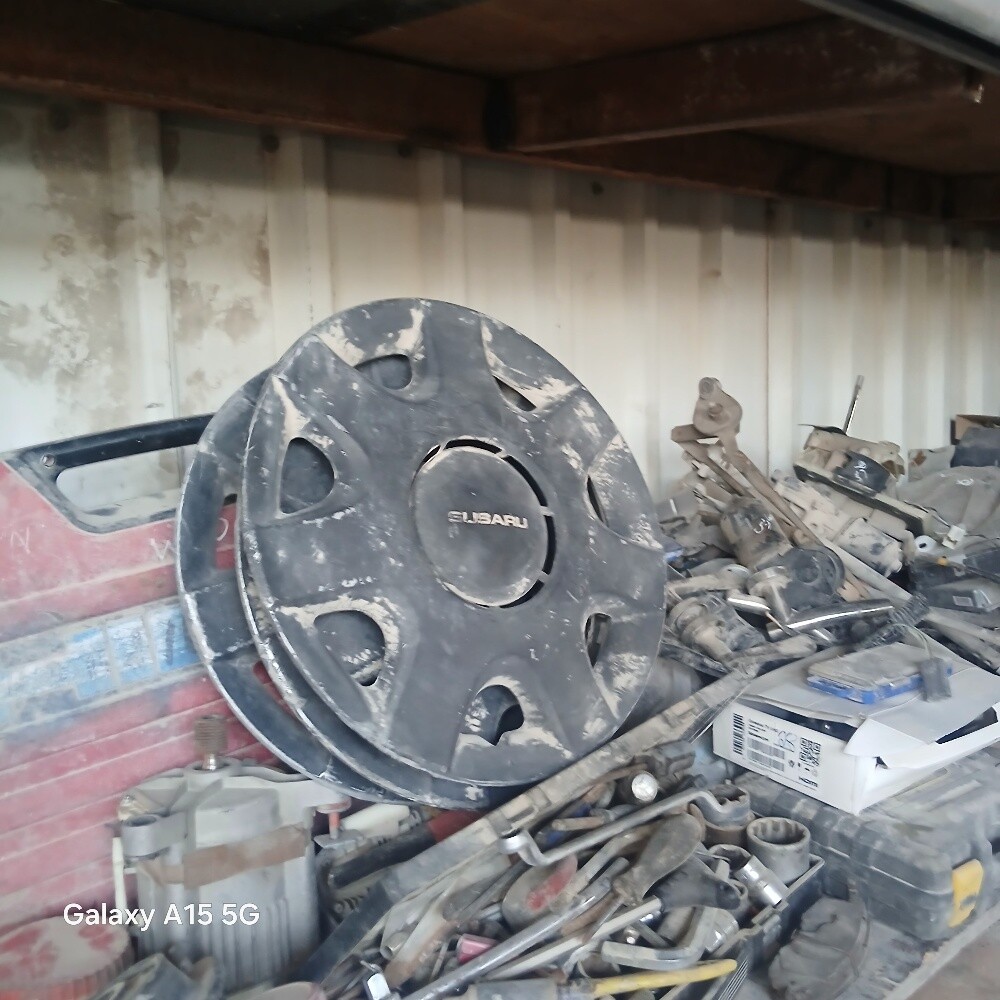 Used and new Subaru spare parts f - 10