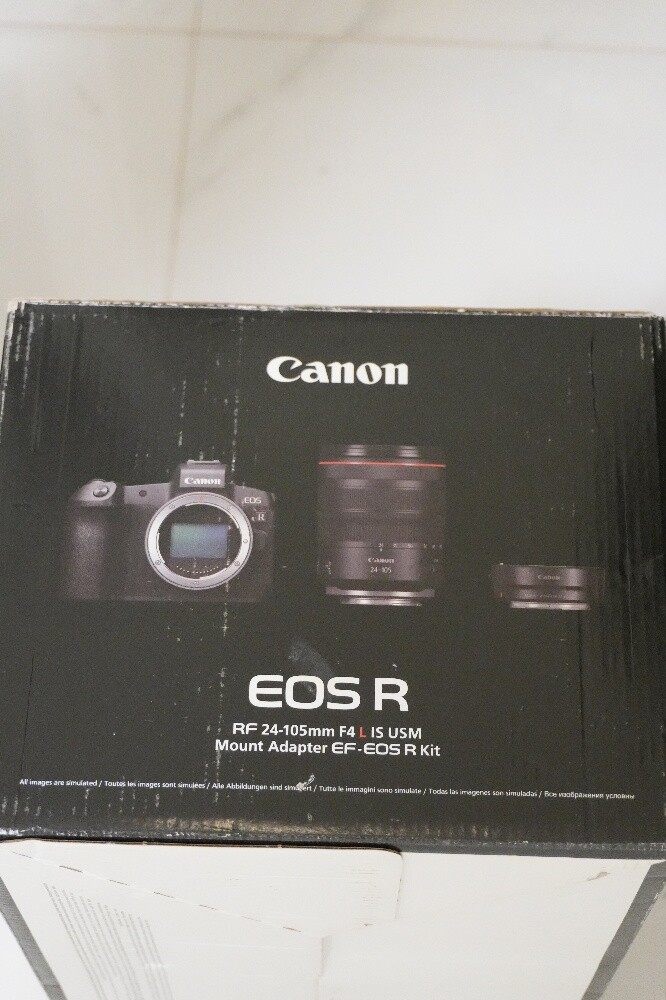 Canon EOS R - 10
