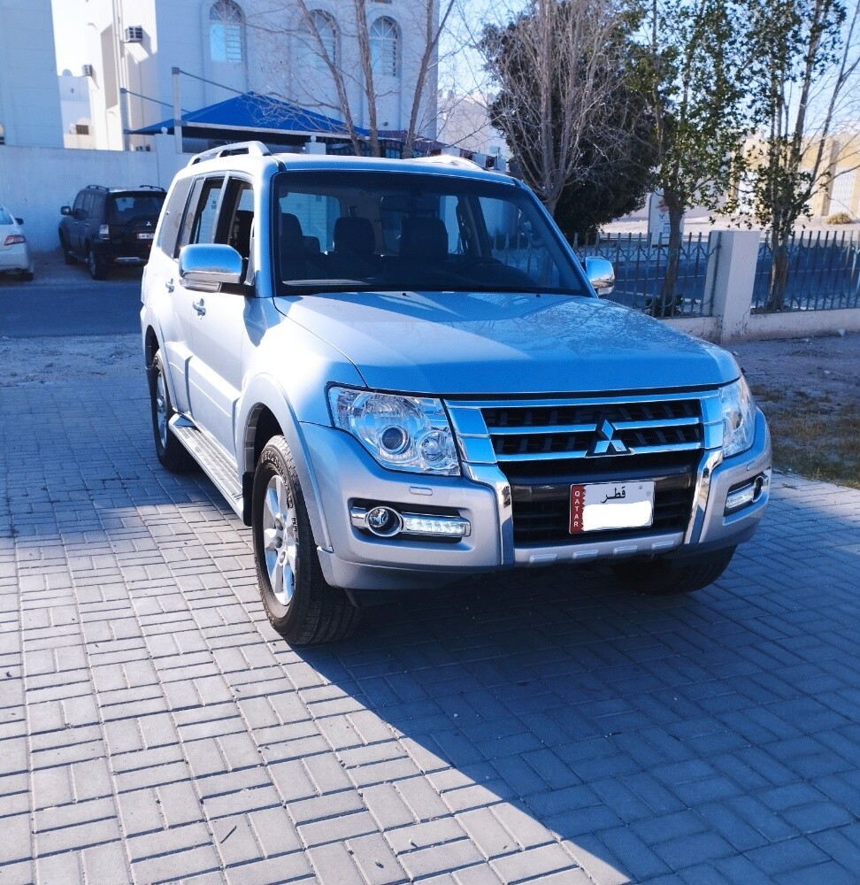 Pajero full options. - 17