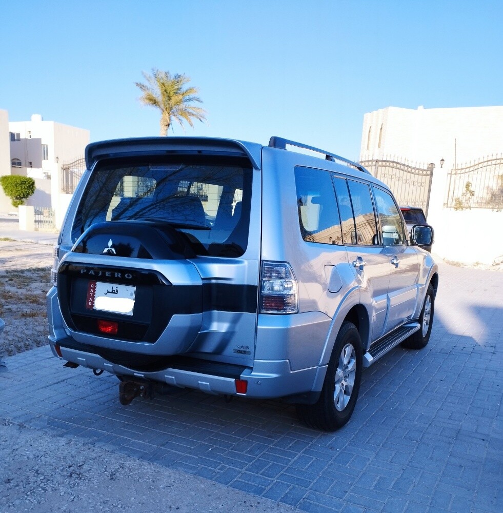 Pajero full options. - 15
