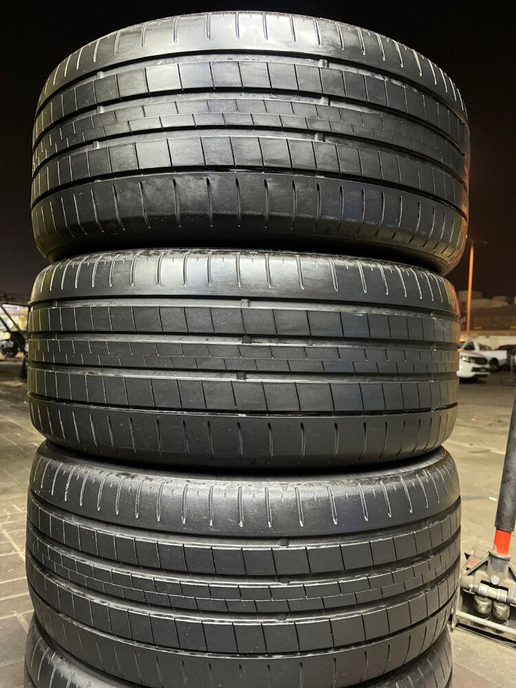255-45-18,,, Dunlop brand - 1