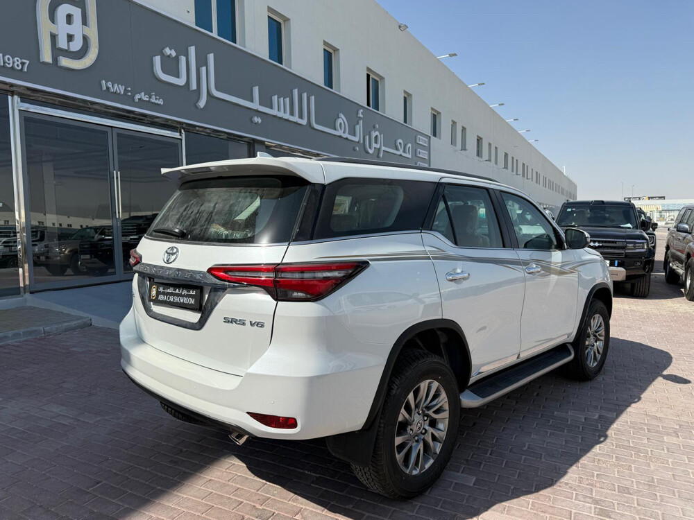 Toyota Fortuner 2025 - 3