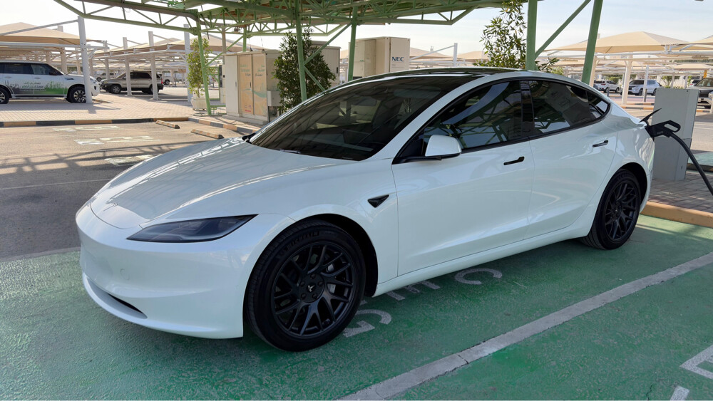 2024 Tesla Model 3 AWD — photo 6 for sale in Qatar