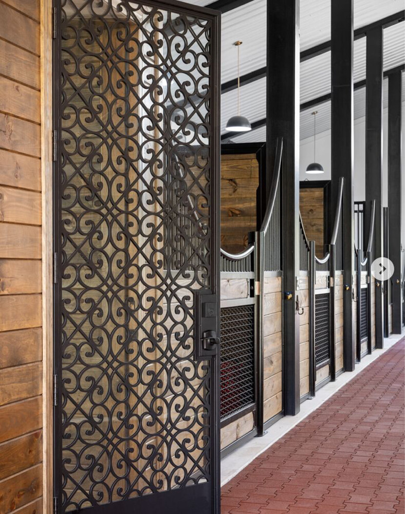 تاسيس وتصميم اسطبلات الخيل - 7