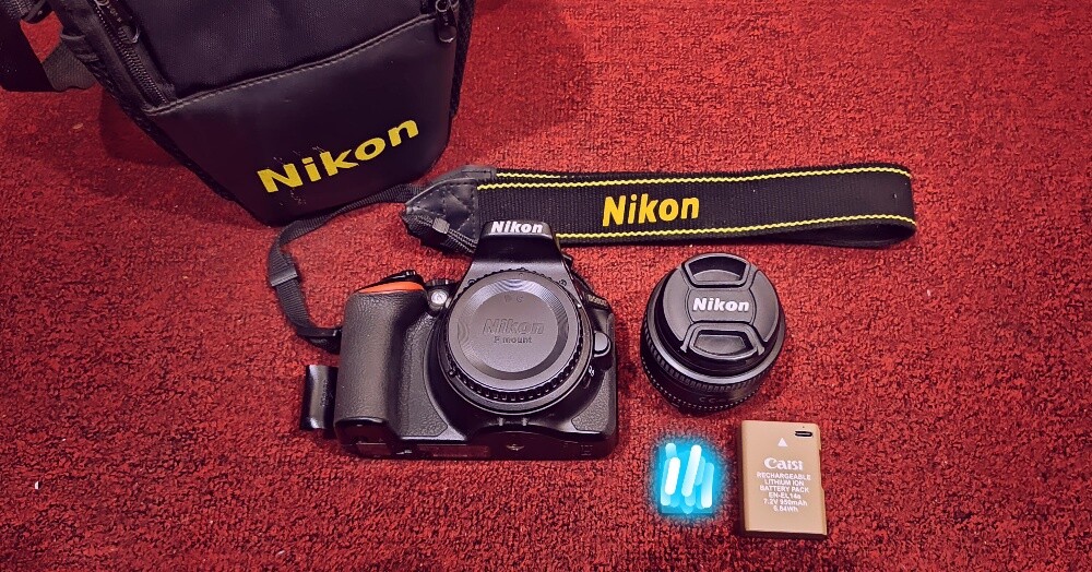 Nikon D5600 pouch battery - 1